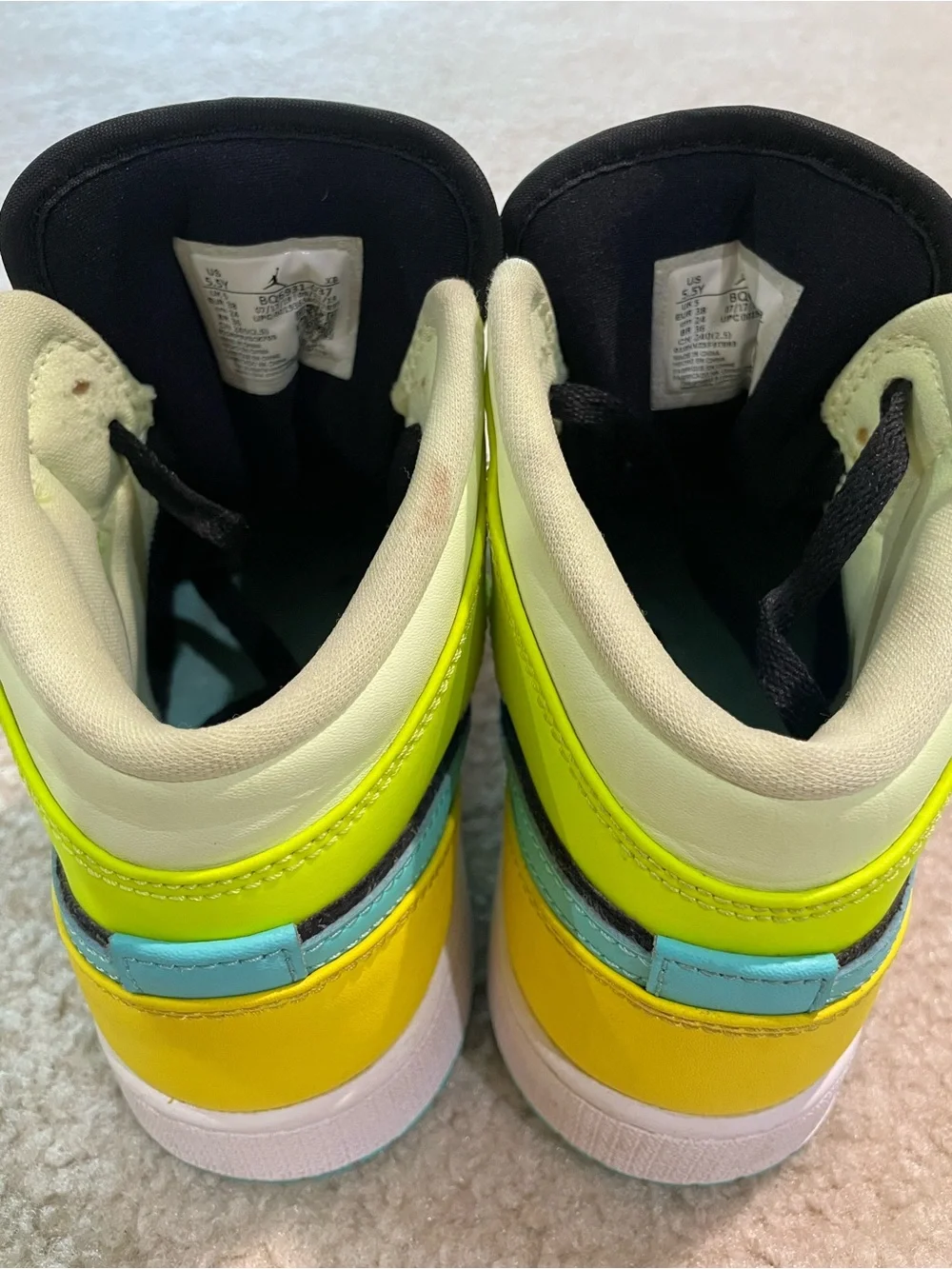 Nike Air Jordan 1 Mid SE GS 'Aurora Green' (Clover) - Kids 5.5Y or Womens 7.5/8